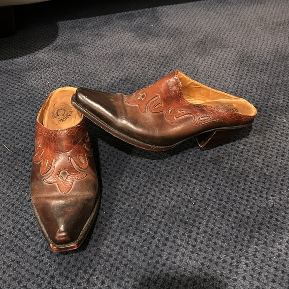 Cowboy boot slides! Size 6.5 - Picture 3 of 4